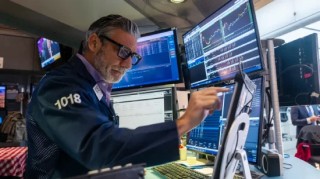 早盘：美股继续上扬 纳指涨逾400点