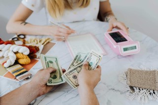 如何便捷查询养老金账号信息？这些查询信息有哪些实际用途？