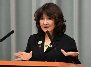 日本财务大臣片山皋月称必要时“可以放手”就日元采取大胆行动
