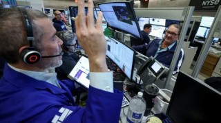 早盘：美股涨跌不一 道指下跌约100点