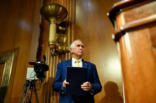 美联储主席提名人沃什未能在拜会中未能打动参议员蒂利斯