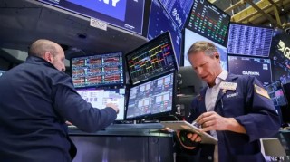 早盘：美股继续上扬 特朗普言论帮助股指反弹