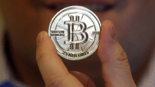 如何申请期权虚拟盘进行模拟交易？这种模拟对实际交易有何帮助？