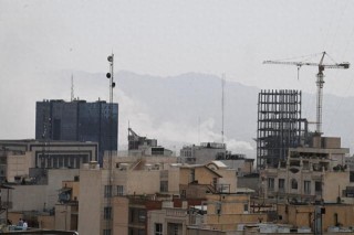 美以企图斩首伊朗领导层，但靠空袭难以颠覆政权