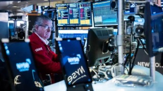 午盘：美股维持下跌局面 道指跌逾300点