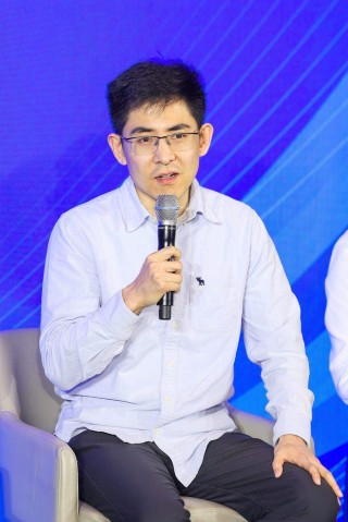 王向宇：养老金投资应聚焦长期绝对收益，放弃既要又要