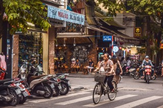 如何体验城市的独特魅力？这些体验方式有哪些实际应用？