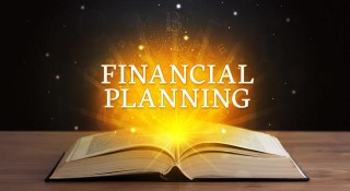 如何规划合理的投资策略？这种策略的实施要点是什么？