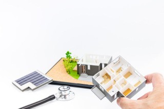 金的市场价值如何评估？这种评估对投资有何参考意义？
