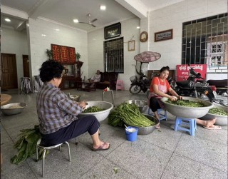 缅甸强震后48小时：震中曼德勒的自救与他救