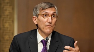 FDA关键官员辞职后 疫苗板块下跌
