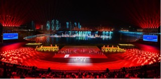 光峰科技推出QUASAR（星穹）全彩激光探照灯 攻克大型盛典灯光难题