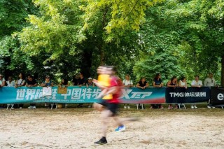 当中国品牌“跑”入法国皇宫，看特步如何“凡尔赛”