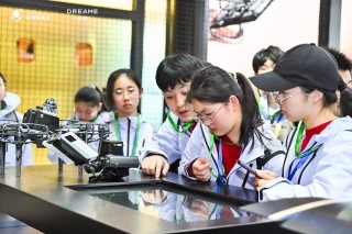 俞浩慈善基金会开展“小小科学家”研学，链接前沿科技资源点亮科技梦想