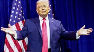 特朗普和平理事会建群 永久席位开价10亿美元 马克龙将拒绝邀请