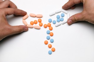 医保商保“双目录”大力支持创新——好药新药加速惠及百姓