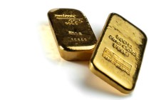 如何看待黄金延时业务的特点？这些特点对投资者有何利弊？