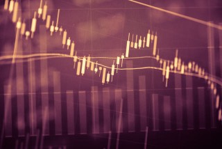 什么是投机套保？投机套保在期货交易中有何作用？