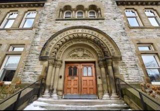 哈佛公布首个应急计划 无法返美国际生可在多伦多大学学习