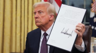 1月15日外盘头条：特朗普关税案未作裁决 美联储官员频频释放按兵不动信号 马斯克旗下xAI遭加州司法部调查