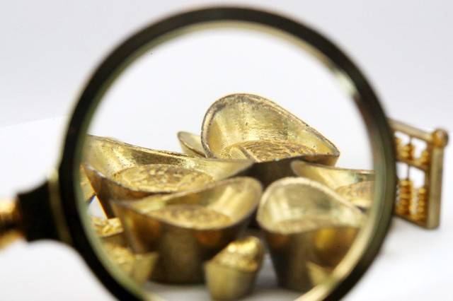 如何分析每盎司黄金价格的波动？价格波动受什么影响？  第1张