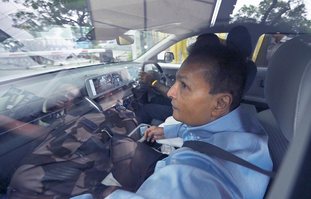 涉欺诈银行和洗钱 印度富豪逾8亿美元企业资产遭查封  第1张