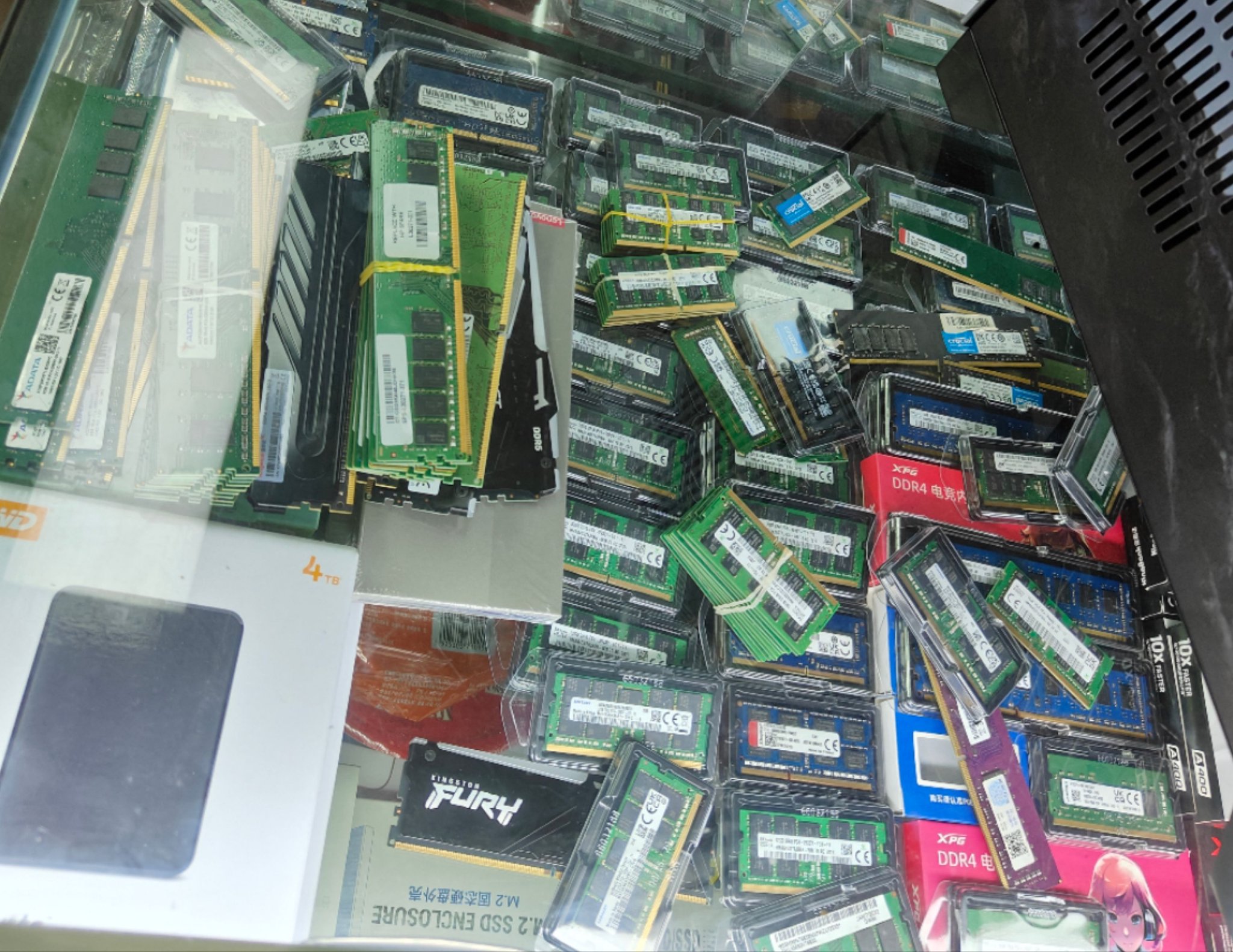 华强北商家称“一天一价”,存储价格仍在涨!业内预测缺货至明年 第1张 华强北商家称“一天一价”,存储价格仍在涨!业内预测缺货至明年 第1张