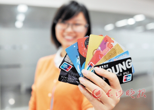 银行贵金属“定投”与“一次性买入”收益？  第1张