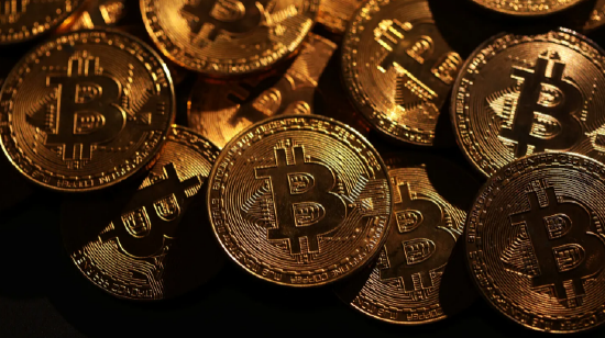 比特币一度跌破9万美元，加密货币抹去2025年涨幅  第1张