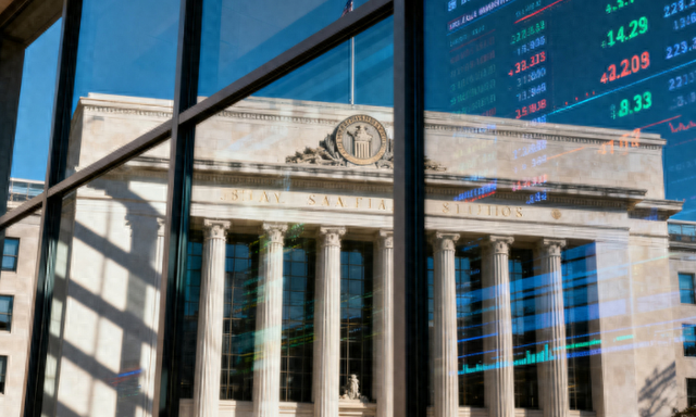 美联储主席候选人哈塞特警告:12月暂停降息的时机“非常糟糕”! 第1张 美联储主席候选人哈塞特警告:12月暂停降息的时机“非常糟糕”! 第1张