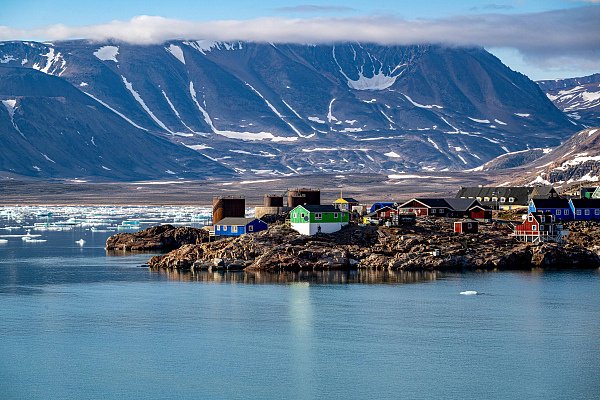特朗普拒绝说明是否会以武力夺取格陵兰  第1张