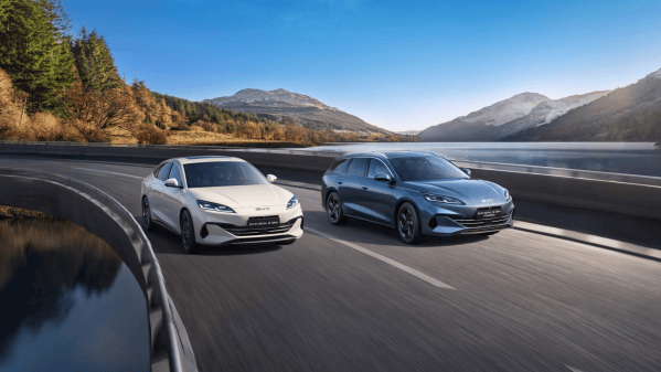 多国销量超越特斯拉！比亚迪登顶全球纯电销量冠军，重构新能源汽车格局  第2张