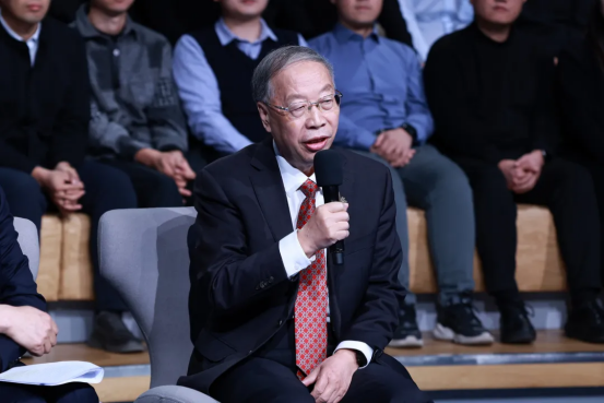 AI大模型,开始炼钢了?!这场对话,信息量很大→ 第1张 AI大模型,开始炼钢了?!这场对话,信息量很大→ 第1张