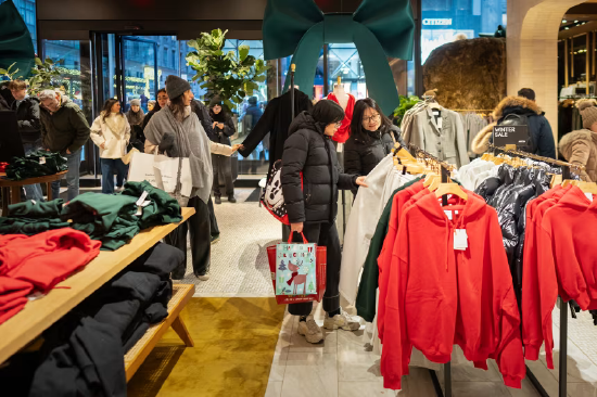 美国12月零售销售意外环比持平  第1张