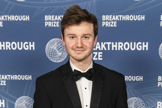 硅谷CEO看傻了:大批名校生连夜退学,10后高中生靠AI融资千万! 第10张 硅谷CEO看傻了:大批名校生连夜退学,10后高中生靠AI融资千万! 第10张