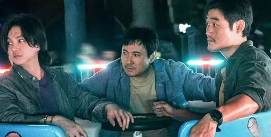 多影视股跌停！押中春节档《飞驰人生3》等3部影片，这公司还是没逃过  第1张