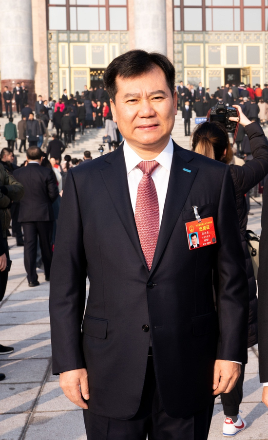 执掌苏宁30年，从江苏首富到资产清零！张近东经历了什么？  第2张