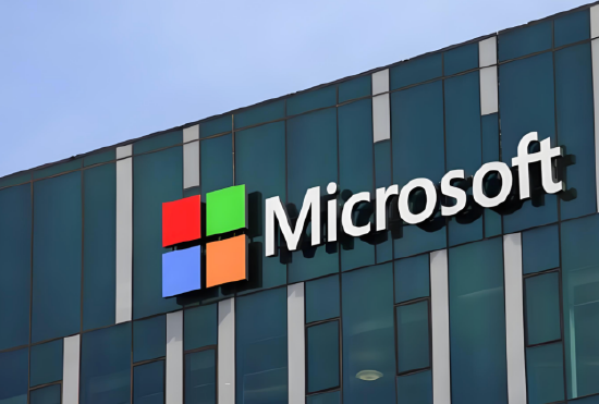 微软罕见“硬刚”白宫：为何突然力挺被封杀的AI先锋？｜硅谷观察  第1张