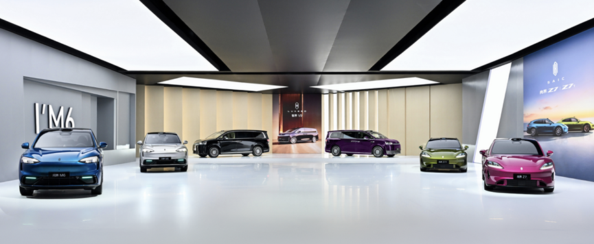 896线激光雷达下放20万元级，鸿蒙智行三车围猎主流赛道  第1张