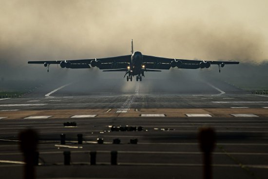 美国部署大部分隐形远程导弹库存用于伊朗战争  第2张