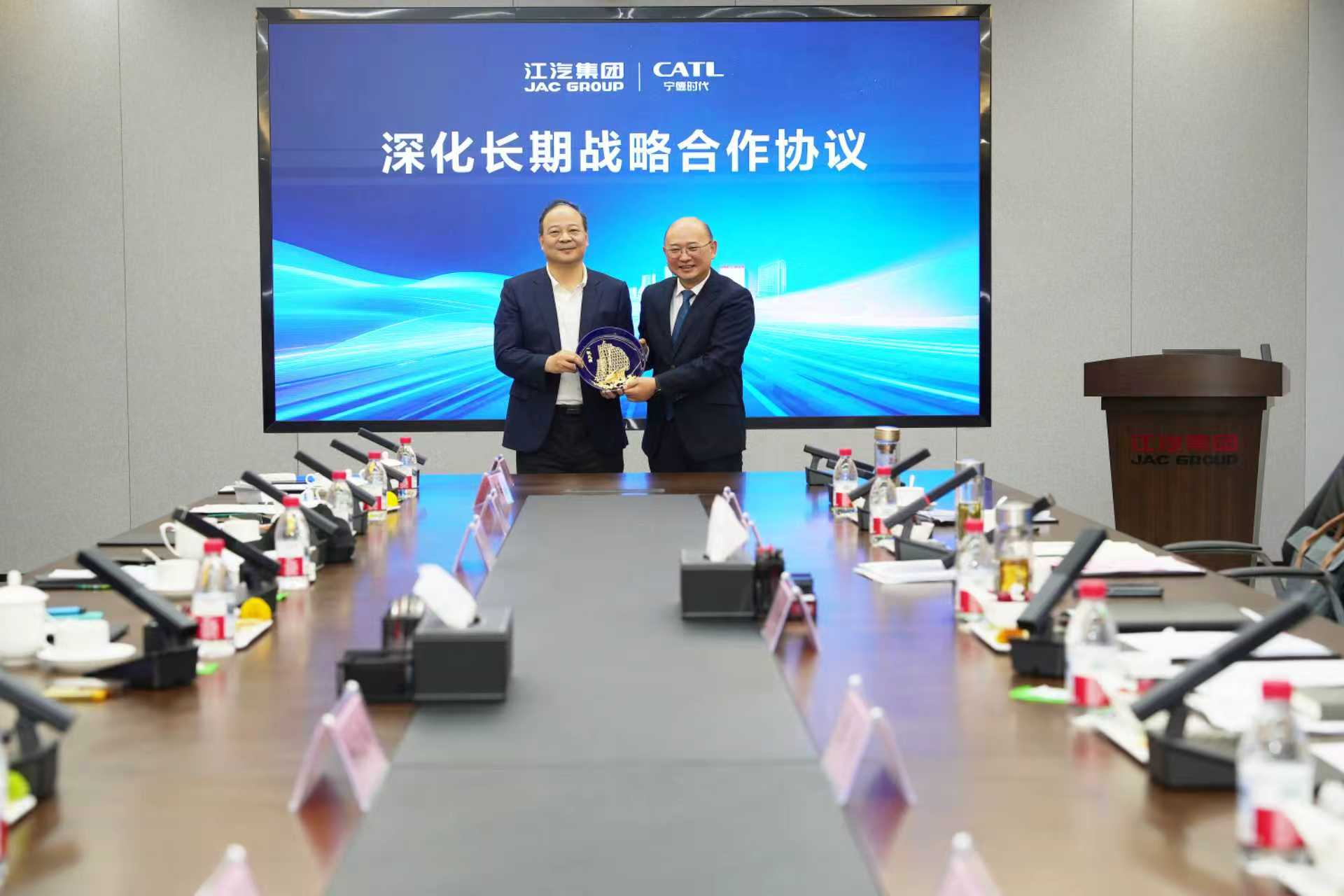 提质增效、结构跃升:江淮汽车2025新能源智能转型全面见效 第5张 提质增效、结构跃升:江淮汽车2025新能源智能转型全面见效 第5张